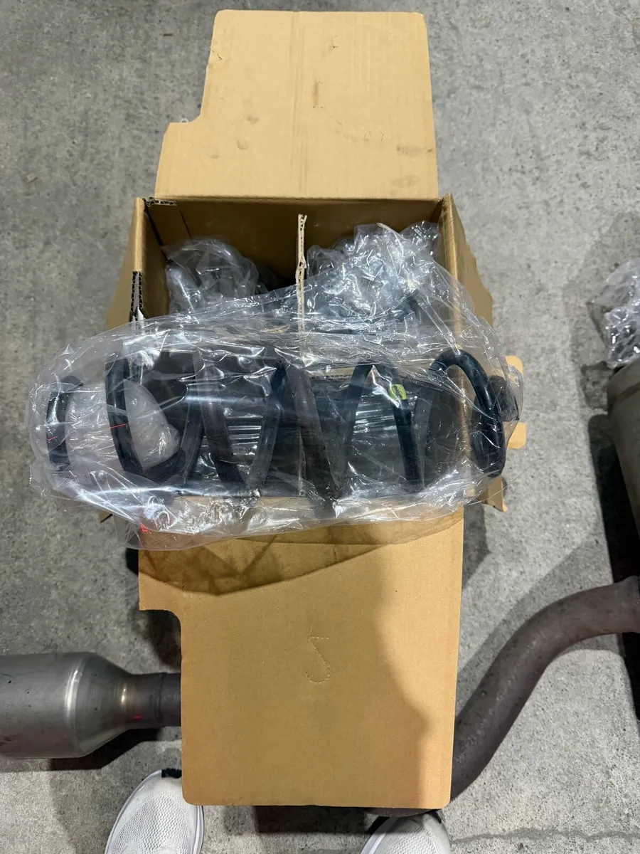 GR yaris parts - Image 4