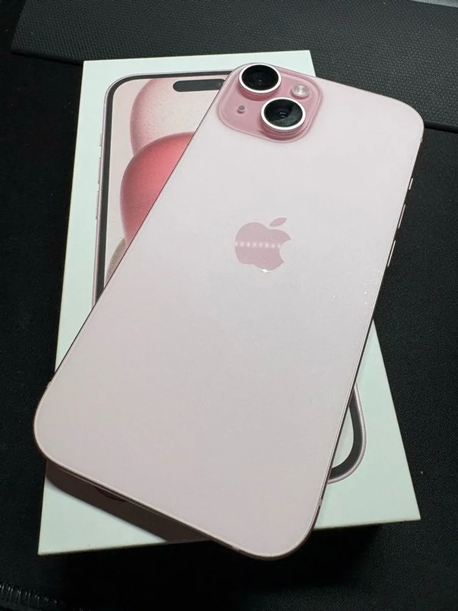 iPhone 15 - Image 1