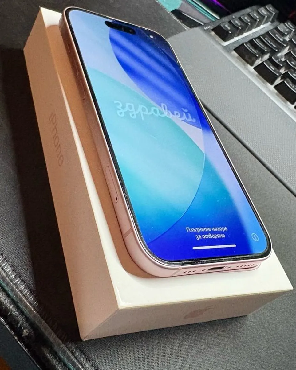 iPhone 15 - Image 2