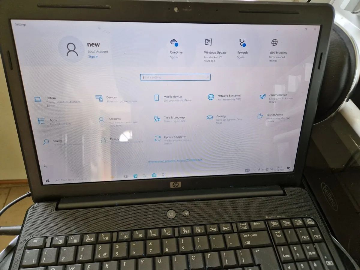 HP Laptop G60-100EM F1291EA#ABU 2GB Ram Windows 10 - Image 1