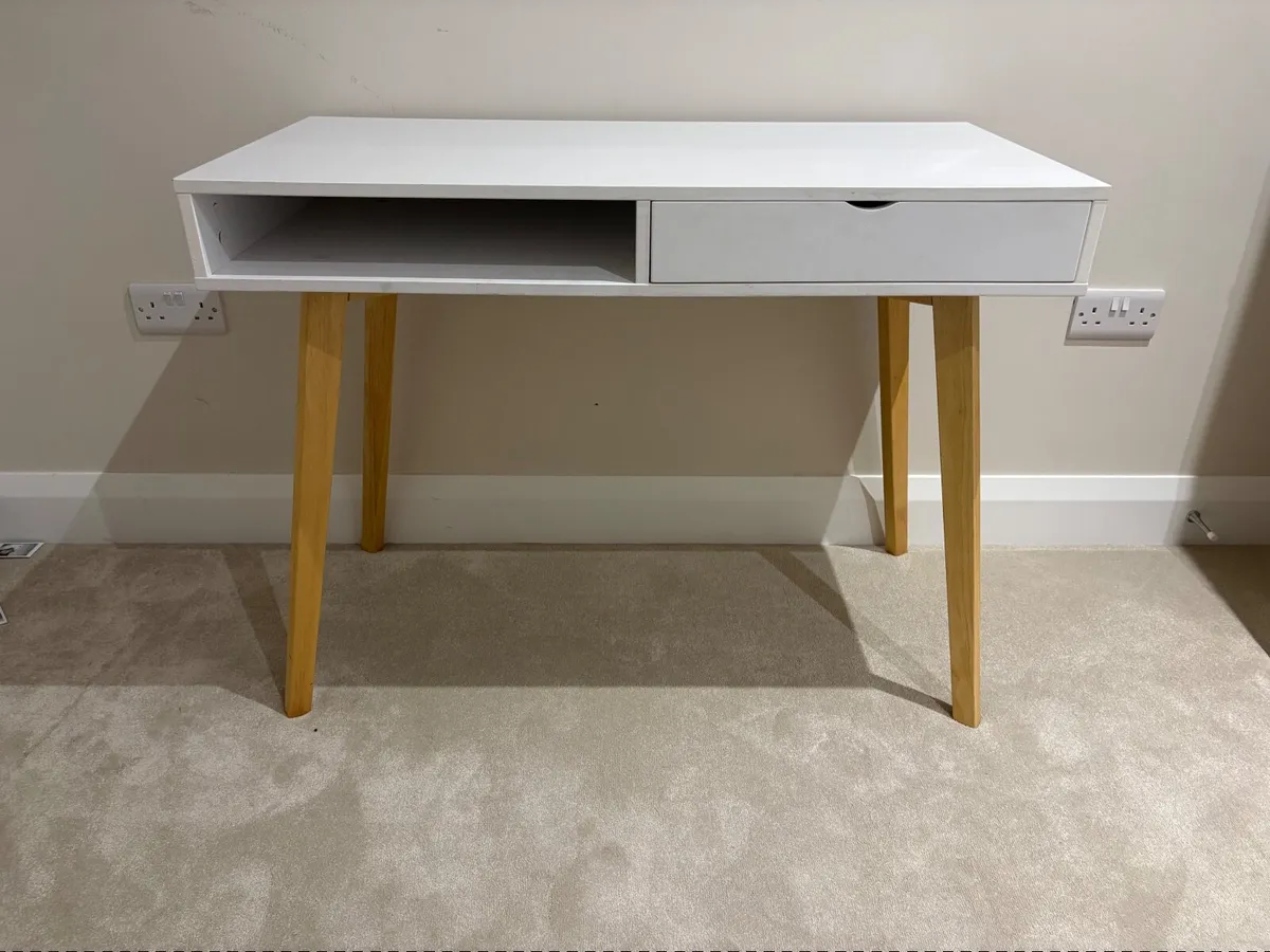 Desk - JYSK - TAMHOLT 50x100