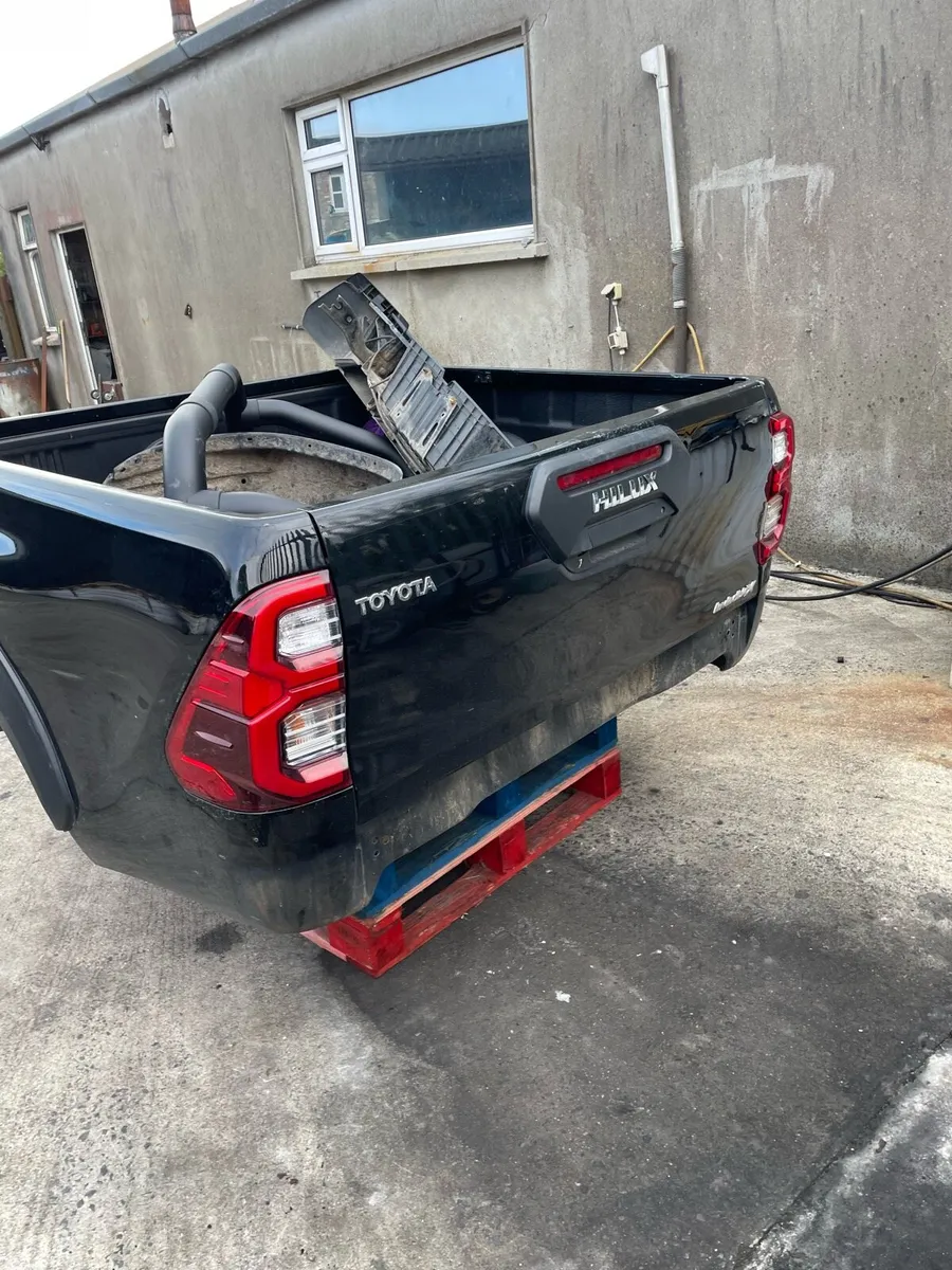 Toyota hilux tub - Image 2