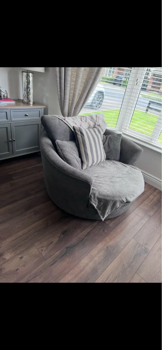 Couches - Image 1