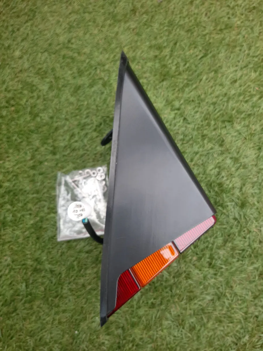 NH 40 Series,  6640, 7840, 8340 LED Tail lights - Image 2