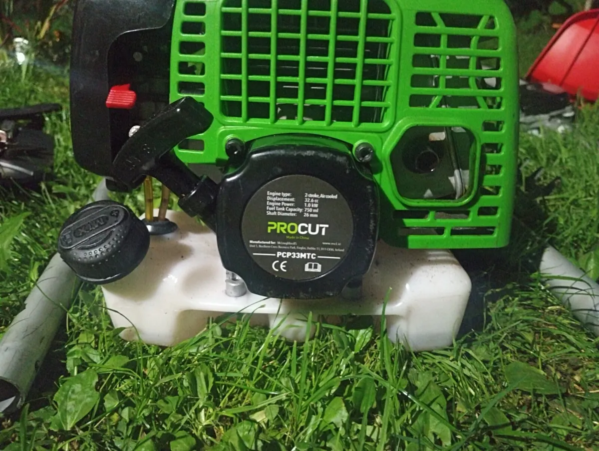 Petrol trimmer - Image 4