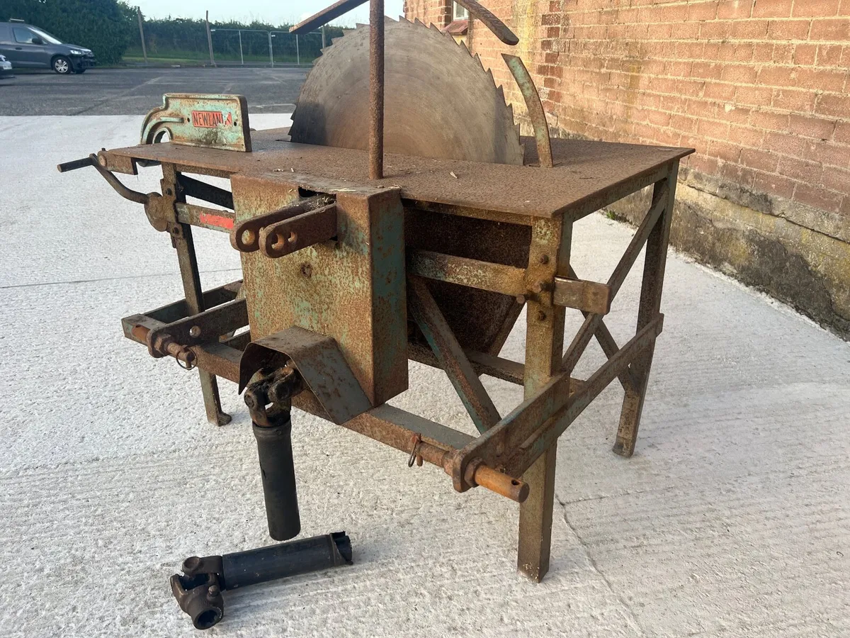 Newlands Tractor Mounted PTO Driven Saw Bench - Image 1