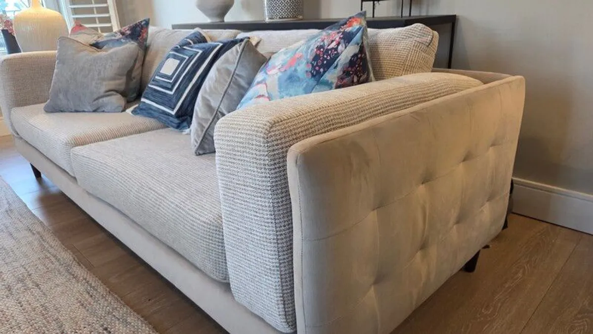 Premium designer Sofa - Image 3