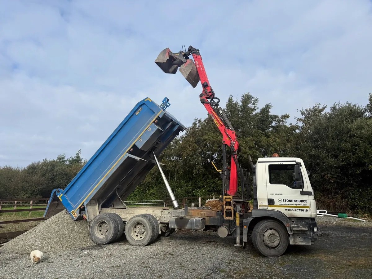 Man Grab - Image 1