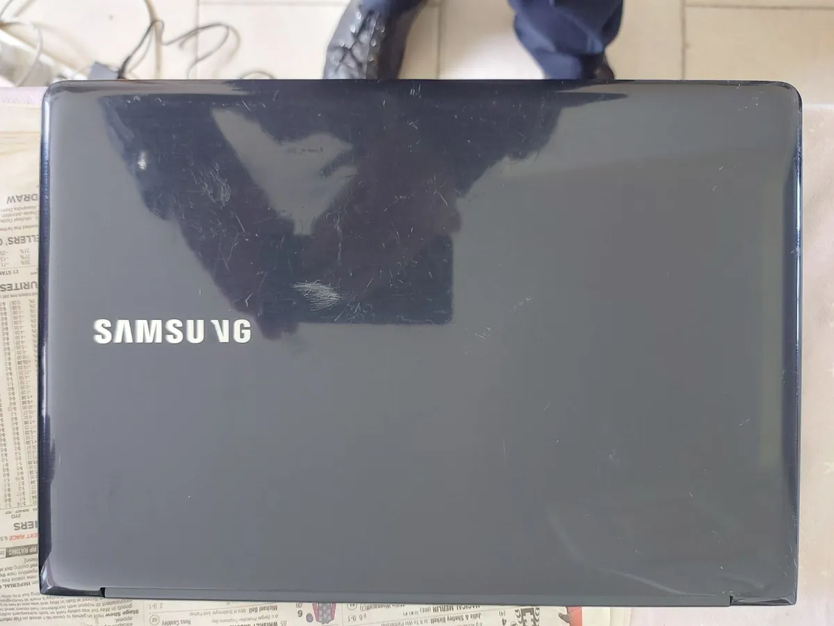 SAMSUNG Laptop Model NP915S3G , 4GB, 128GB SSD - Image 2