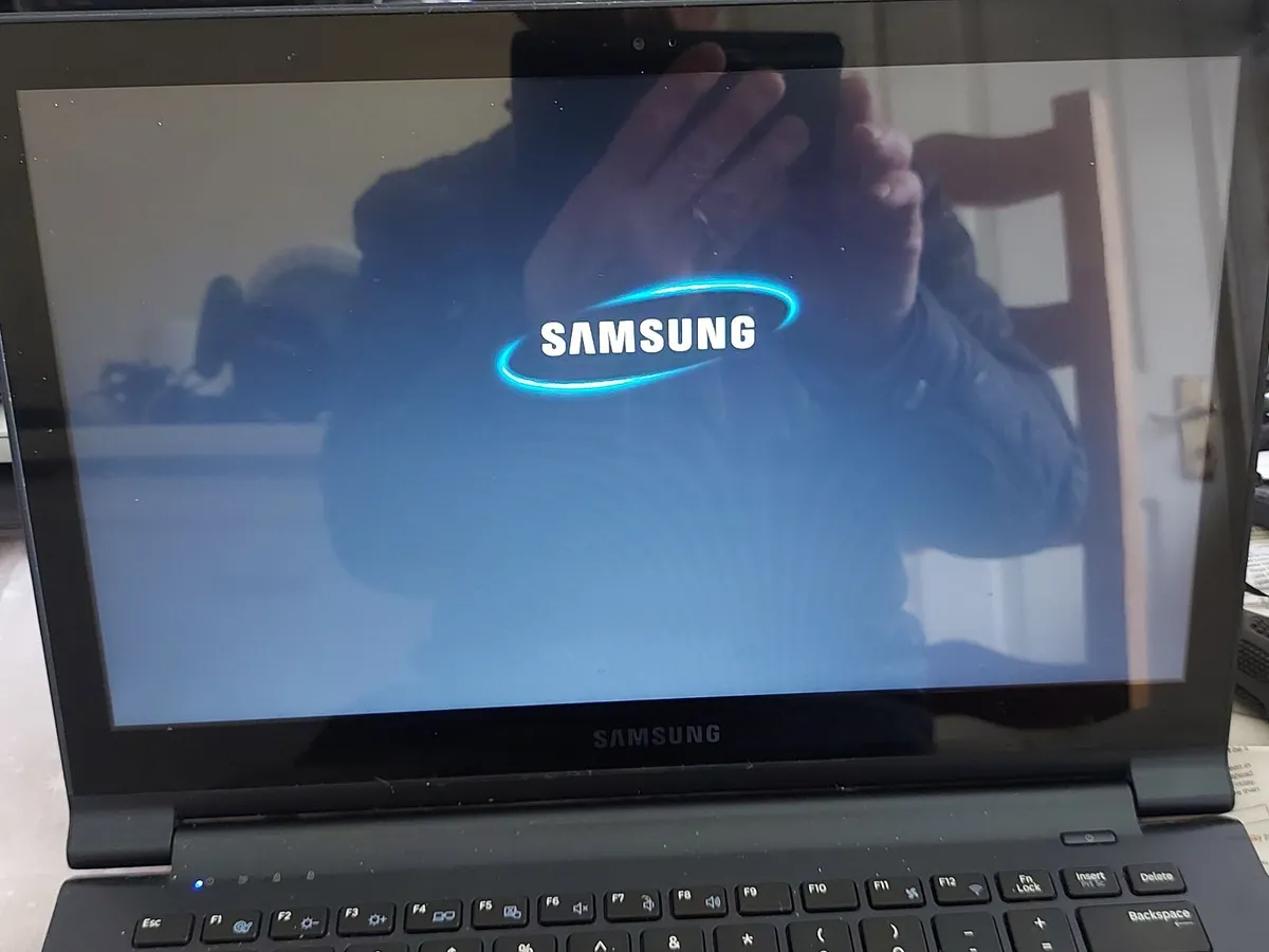 SAMSUNG Laptop Model NP915S3G , 4GB, 128GB SSD - Image 4