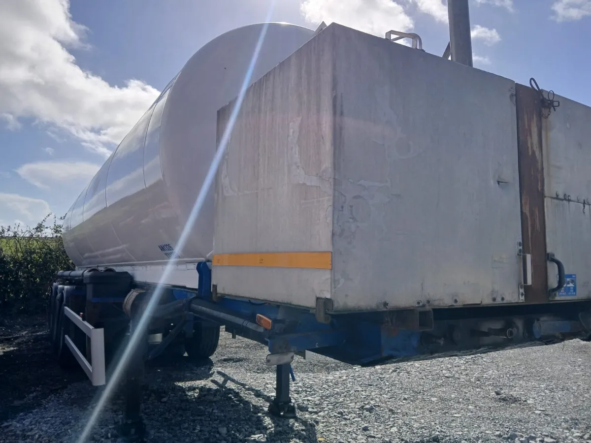 Tanker - Image 3