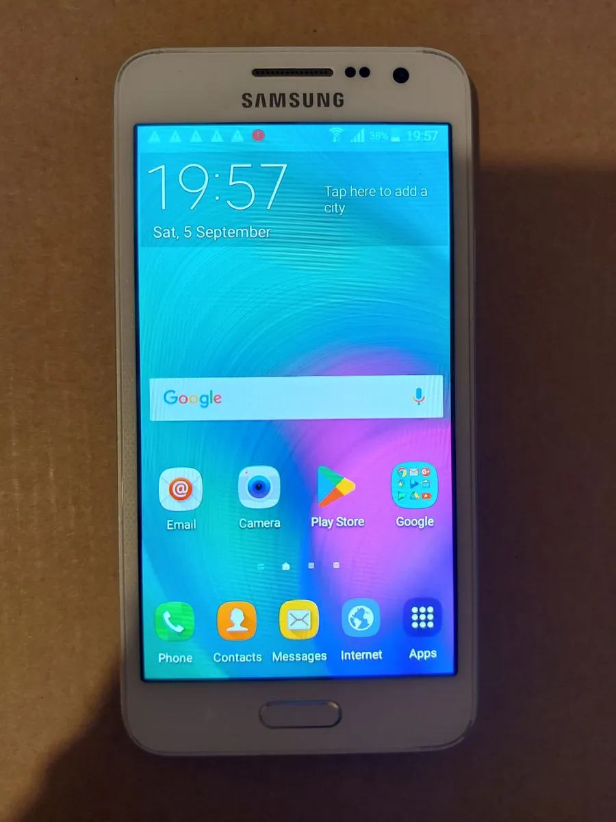 Samsung Galaxy A3, Model SM-A300FU, 16GB, - Image 1