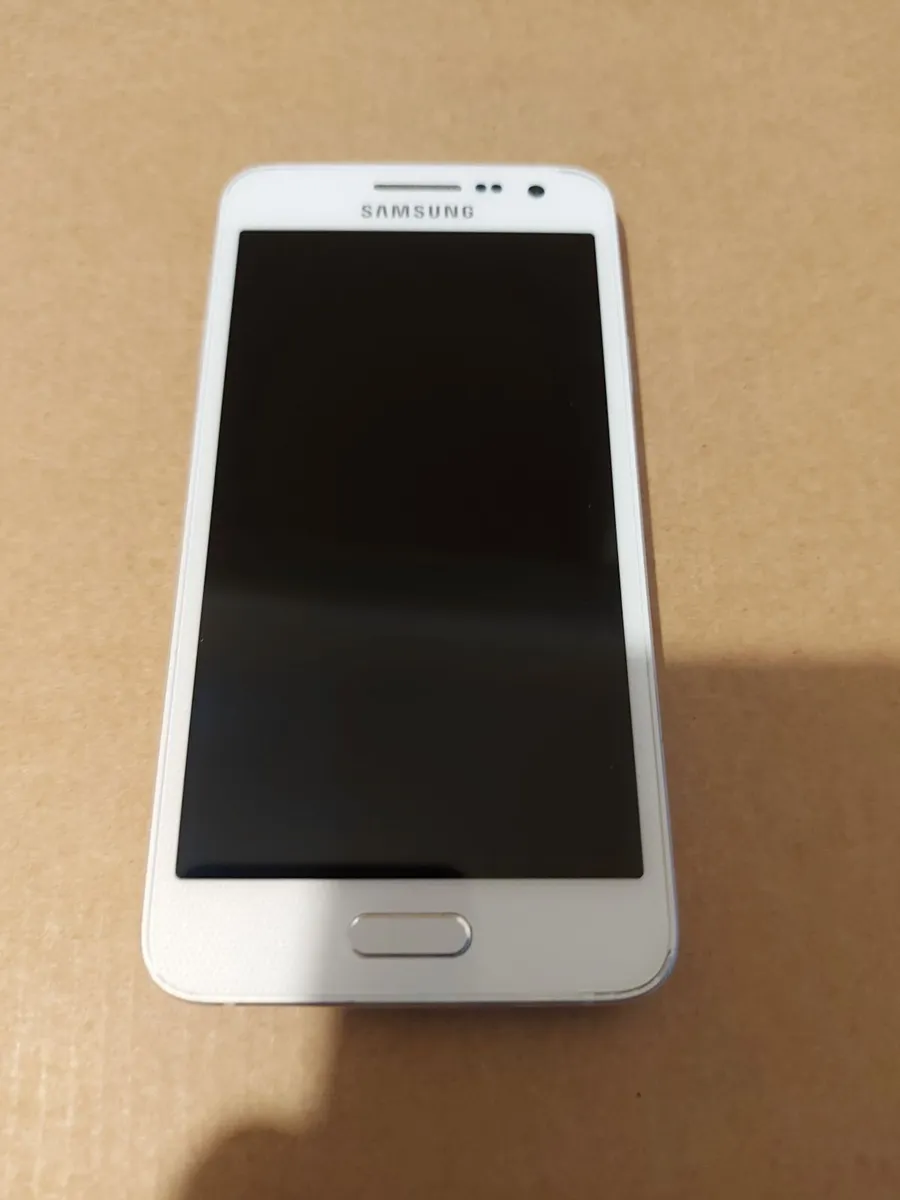 Samsung Galaxy A3, Model SM-A300FU, 16GB, - Image 2