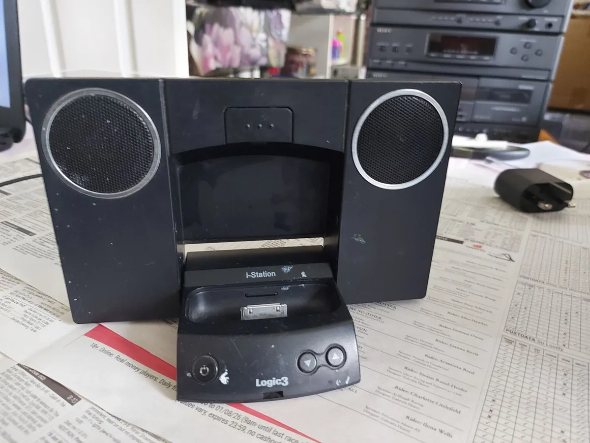 Logik 3 i-station, IPOD speaker, working great - Image 1