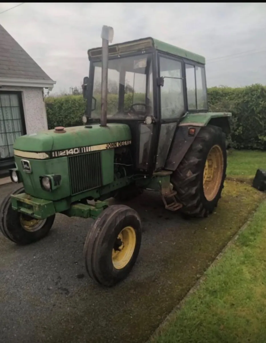 John Deere 2140 - Image 1