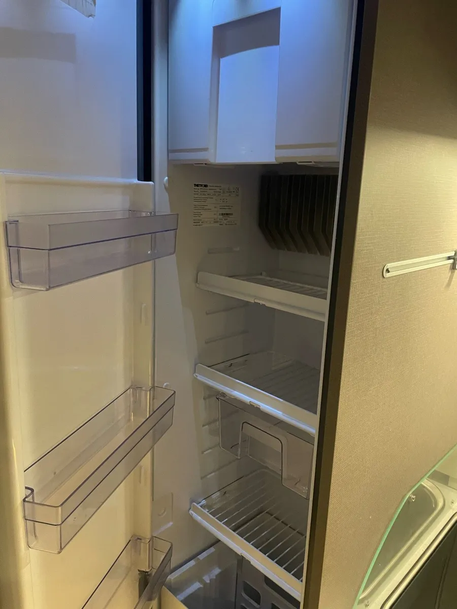 2023 Etrusco  T7300sb as new - Image 3