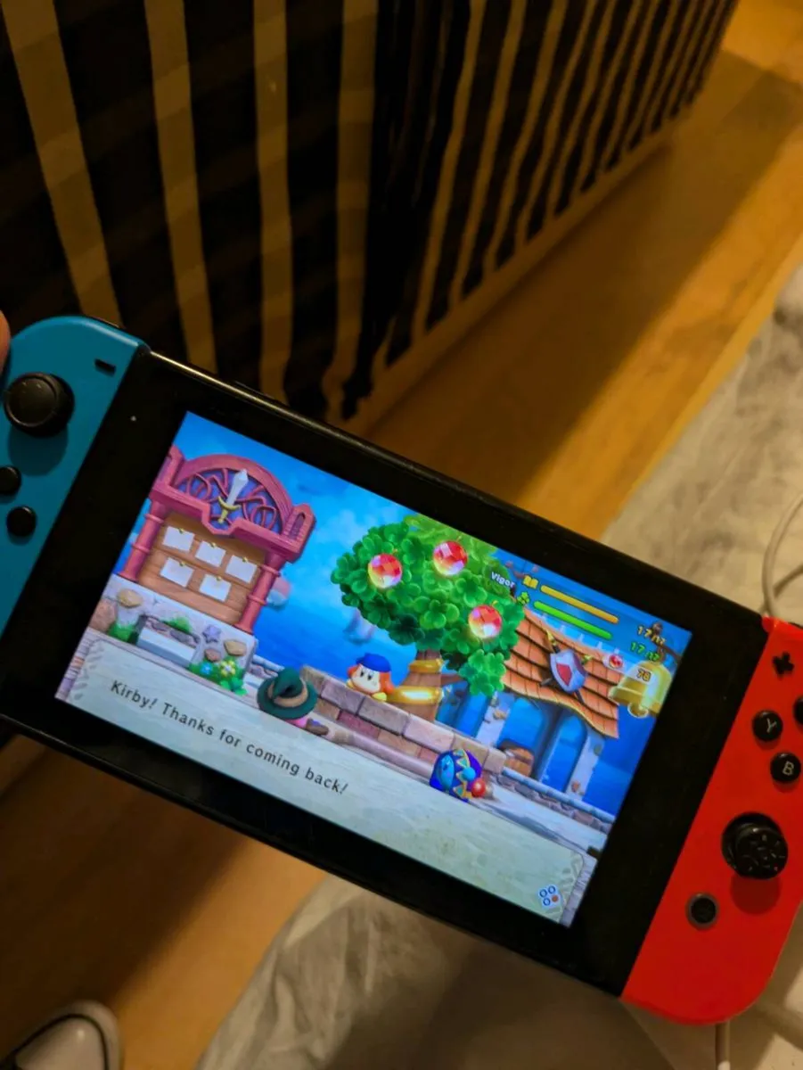 Nintendo switch V2 - Image 1