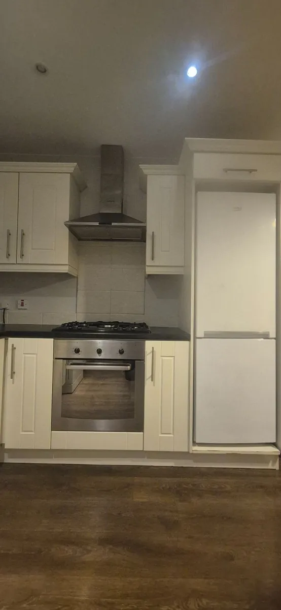 Kitchen & Appliances - Image 4