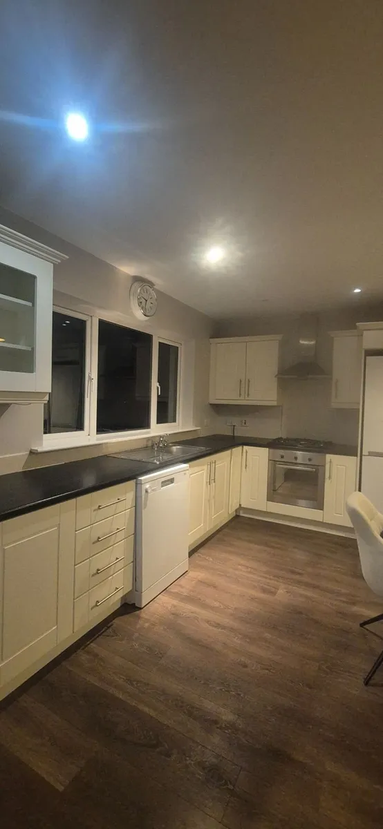 Kitchen & Appliances - Image 1