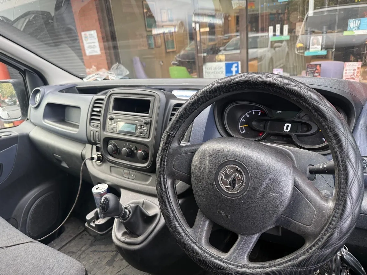 Vauxhall Vivaro 2015 - Image 2