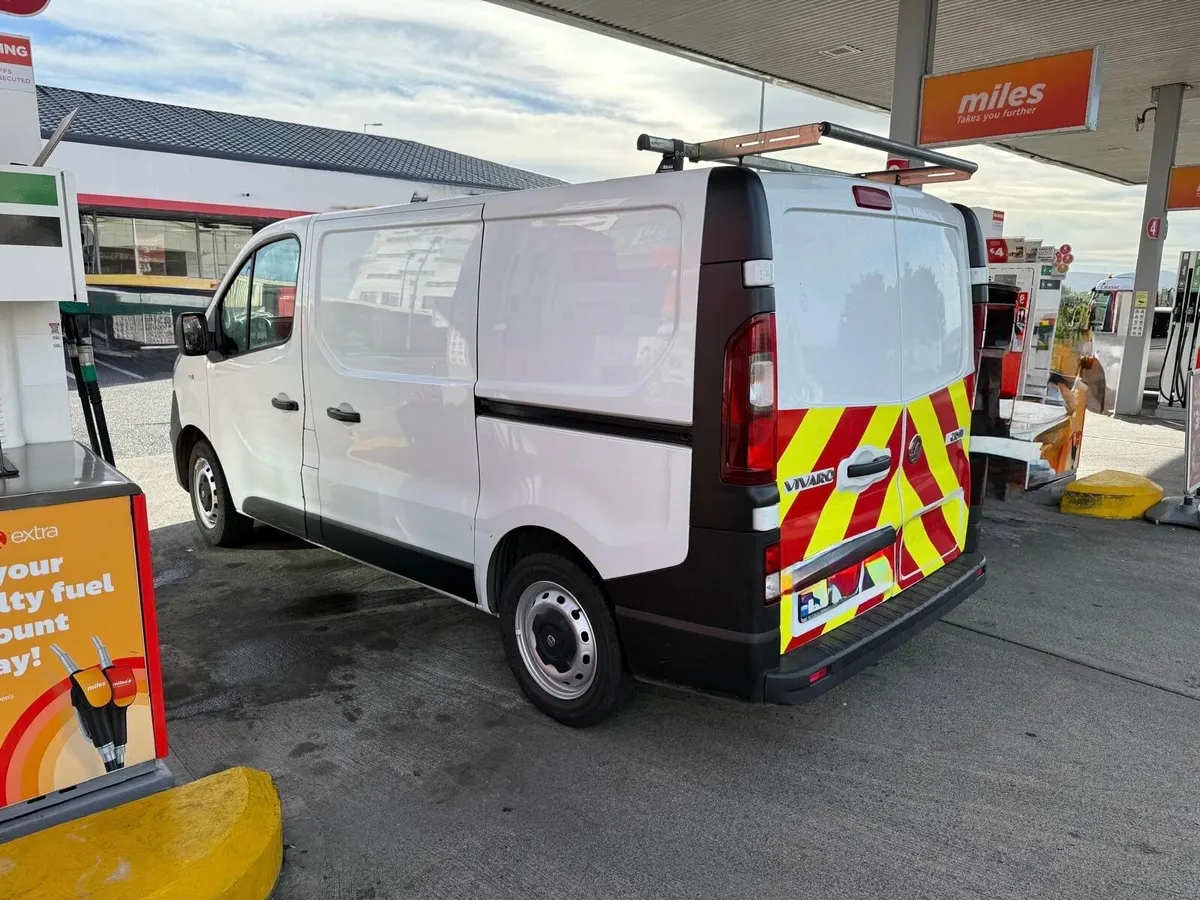 Vauxhall Vivaro 2015 - Image 4