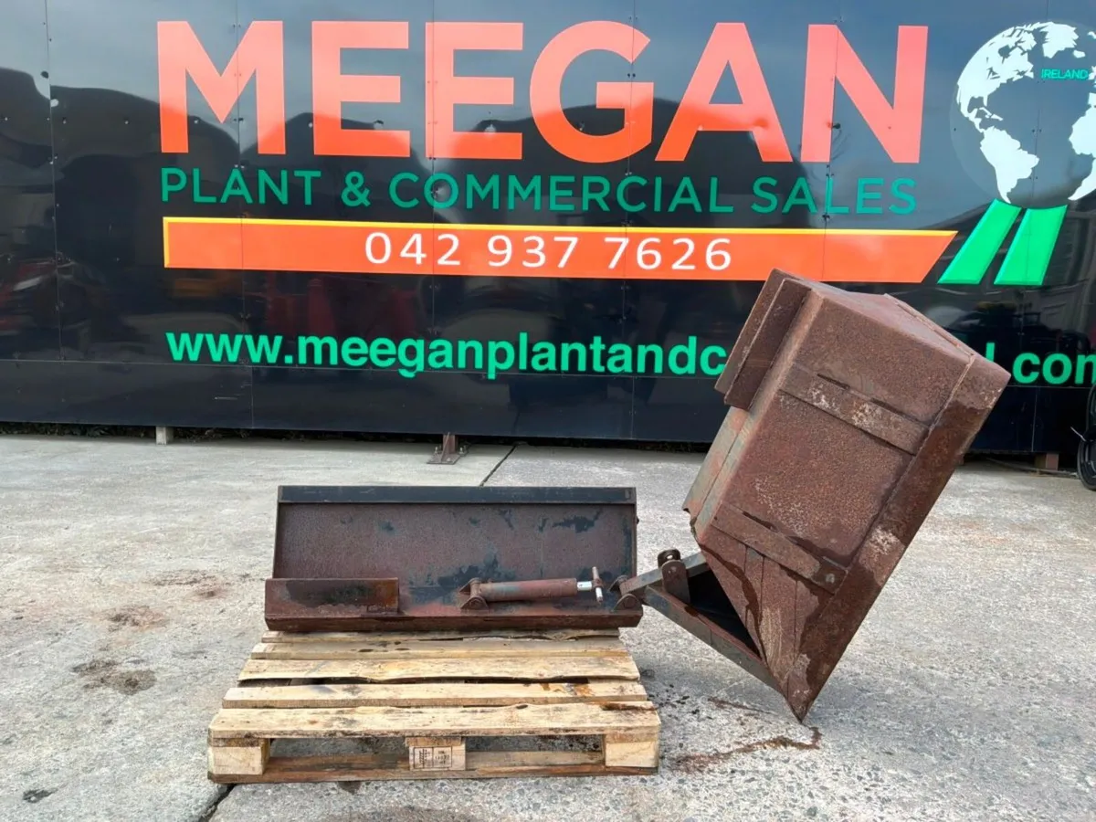 Side tipping skid steer front Bucket... tarmac.... - Image 2