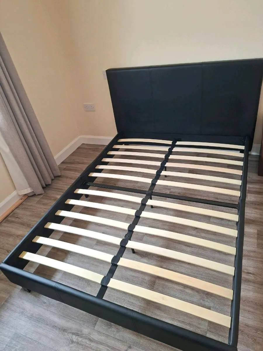 Bed frame size double - Image 1
