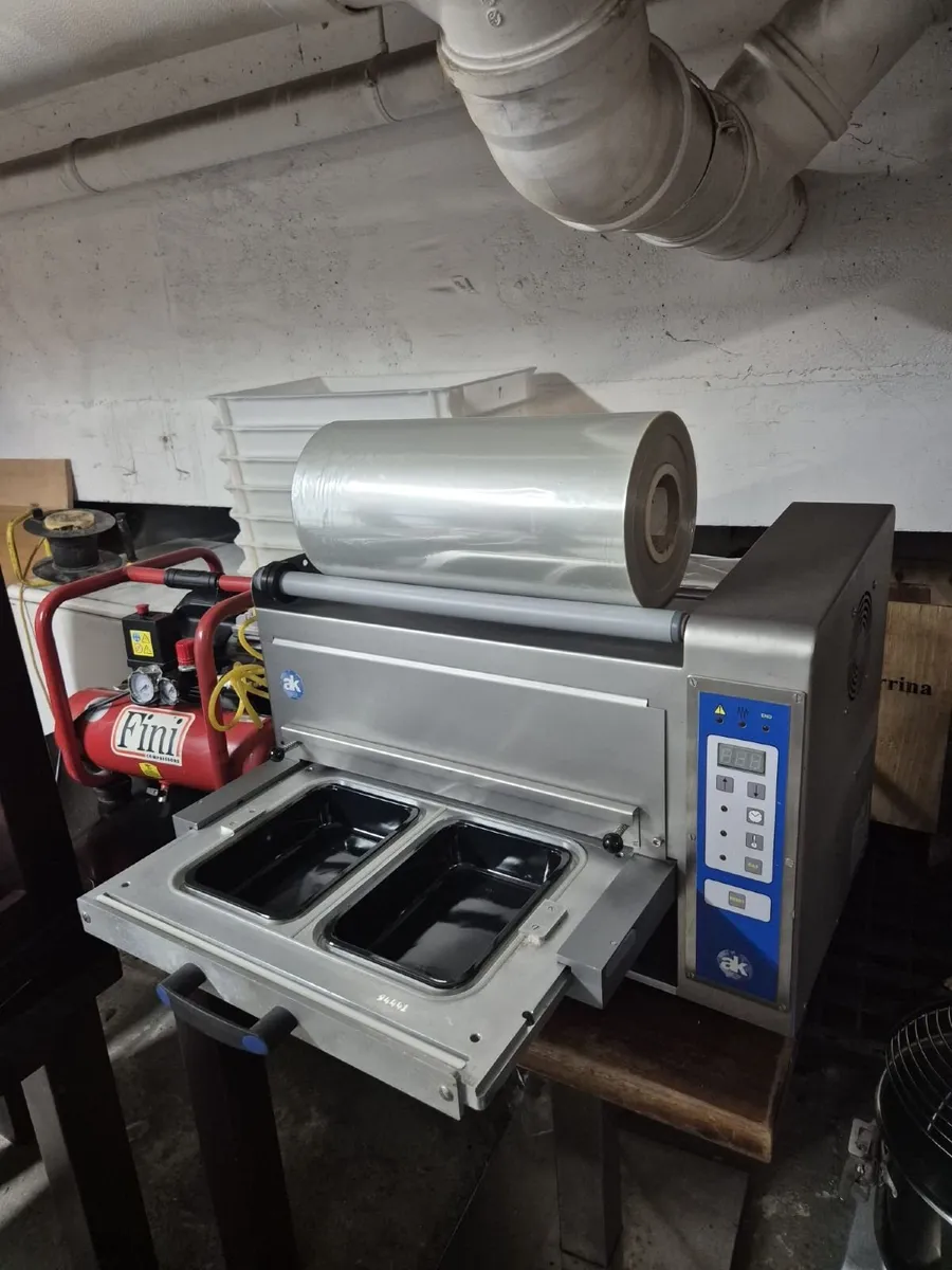 AK Ramon TS-300 GF Professional Tray Sealer - Image 2