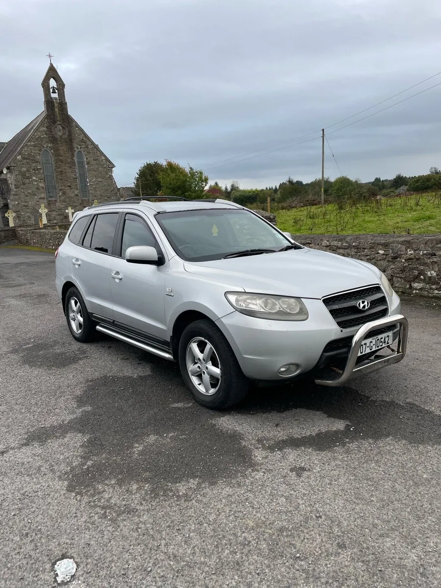 Hyundai Santa Fe Auto - Image 1