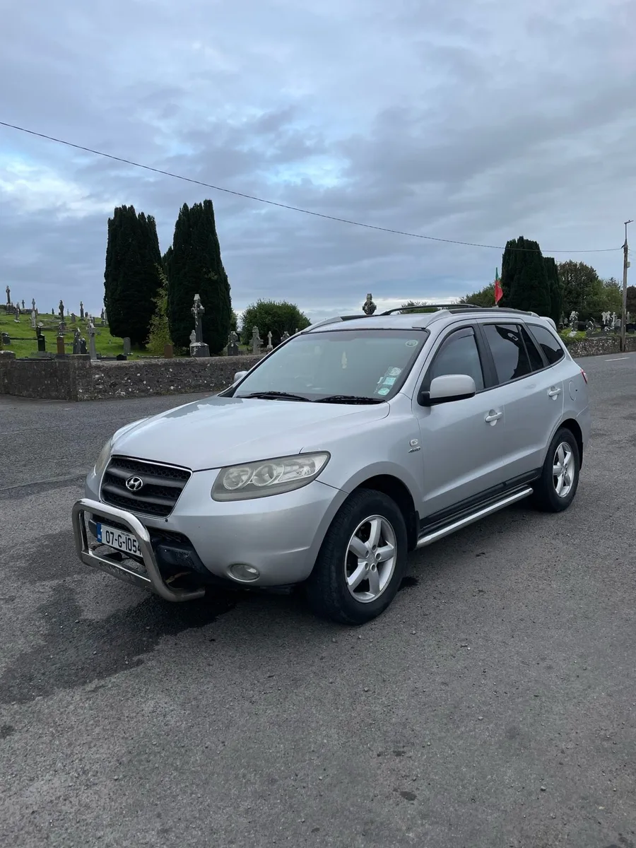 Hyundai Santa Fe Auto - Image 2