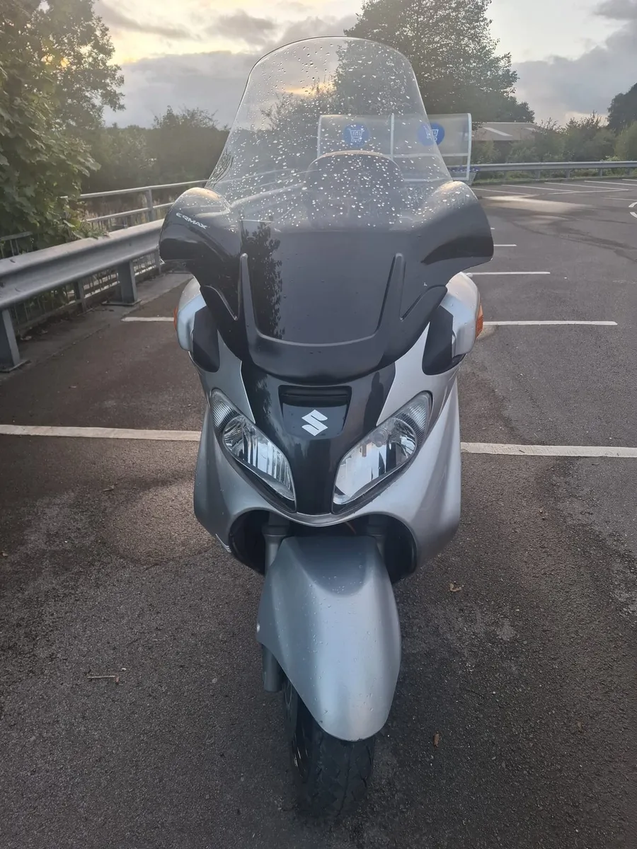 Suzuki burgman 650 - Image 4