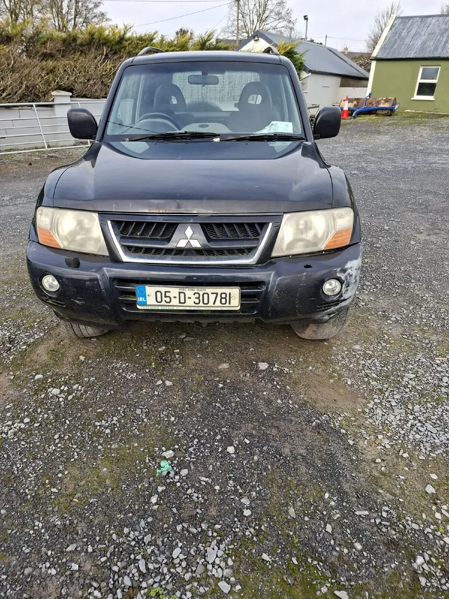 Mitsubishi Pajero 2005 - Image 2