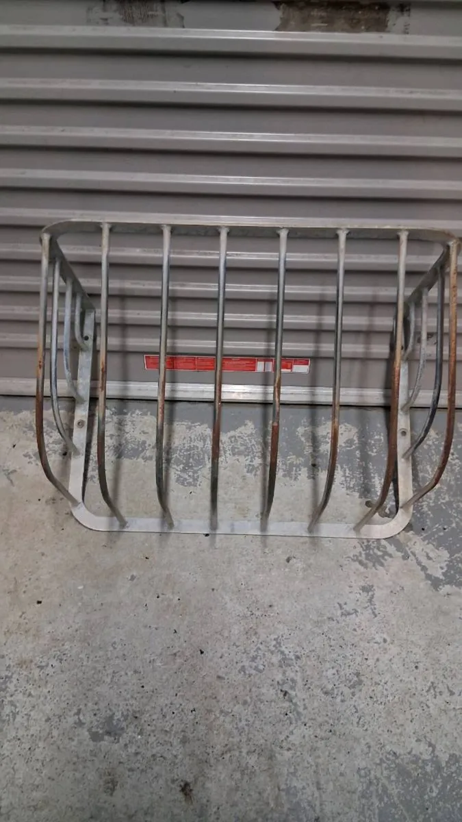 Hay rack - Image 1