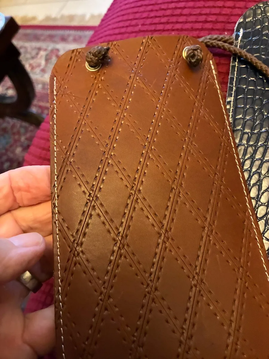 Mobile Phone Leather Pouch - Image 4
