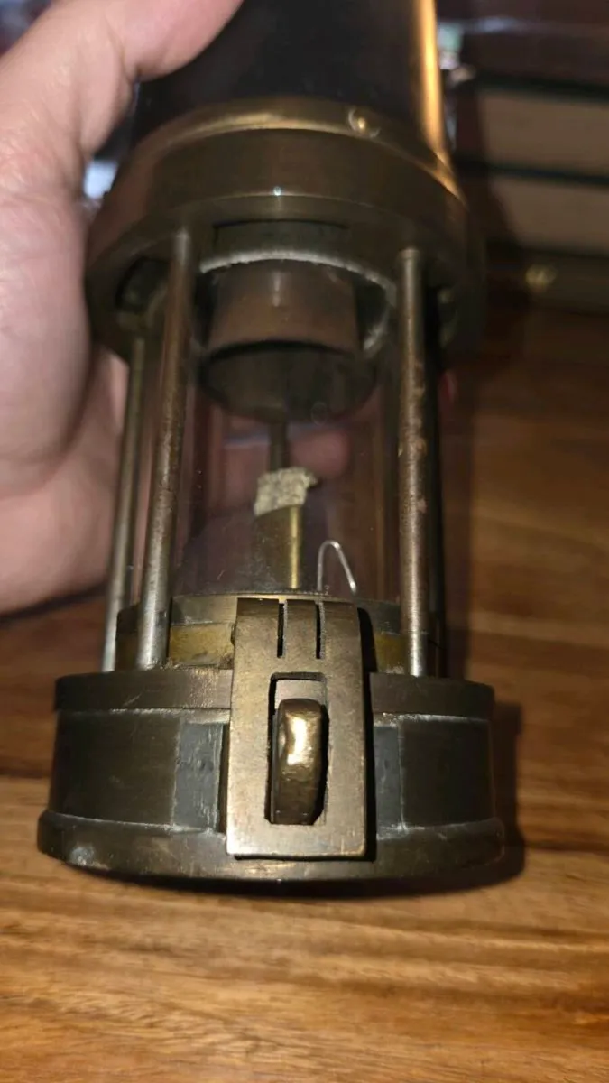 Vintage Patterson G.P.O. Safety Lamp (Working) - Image 3