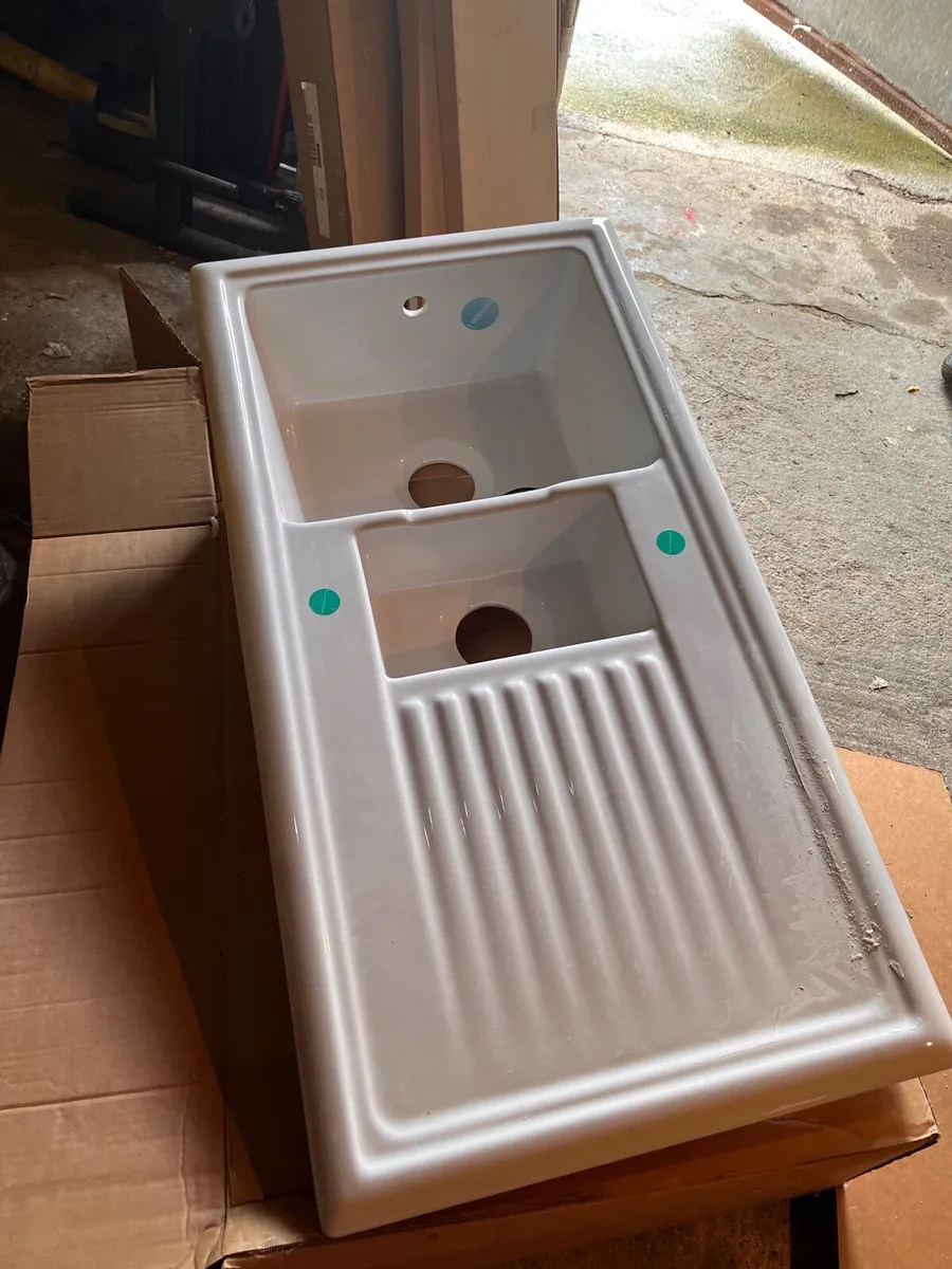 Kitchen sink - Image 1