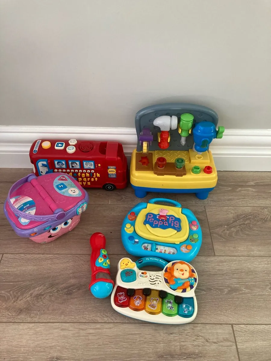 Box of random toys - Image 3