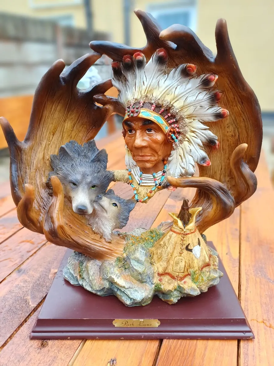 Vintage Native American Figures - Image 1