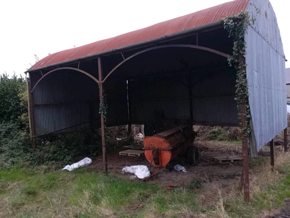 Hay shed - Image 1