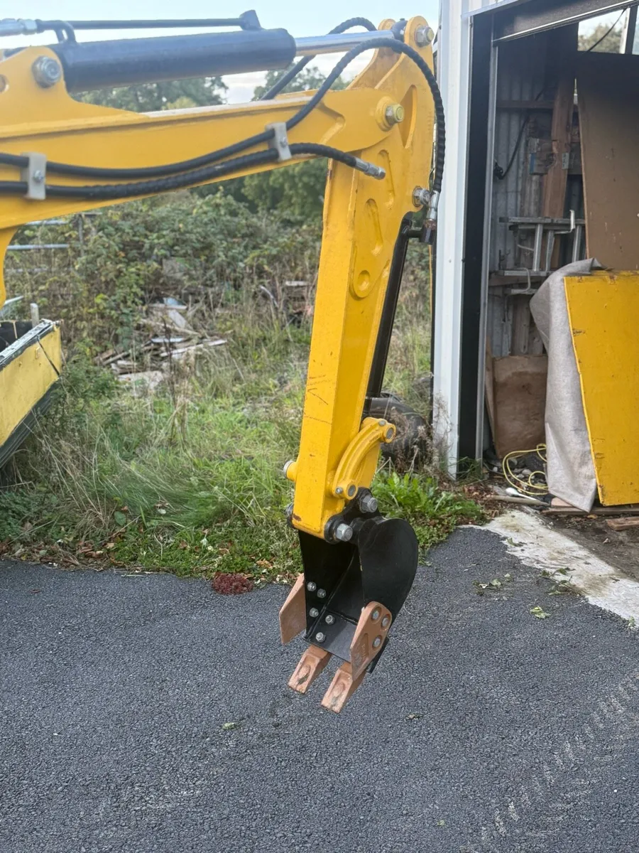 Mini Digger - Image 3