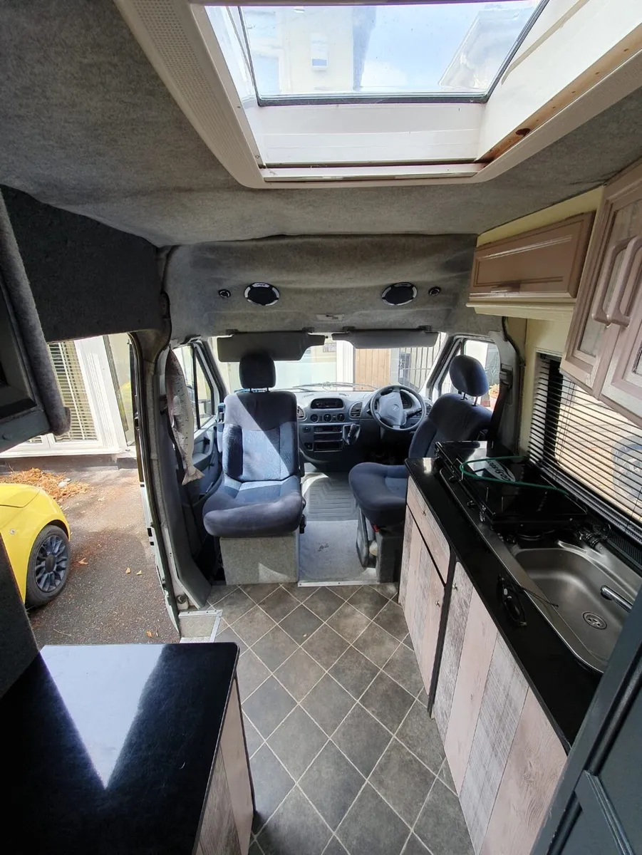 Camper Van - Image 4