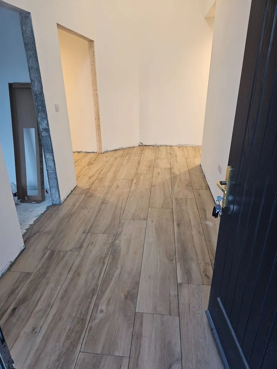 Wood effect tiles - Image 1