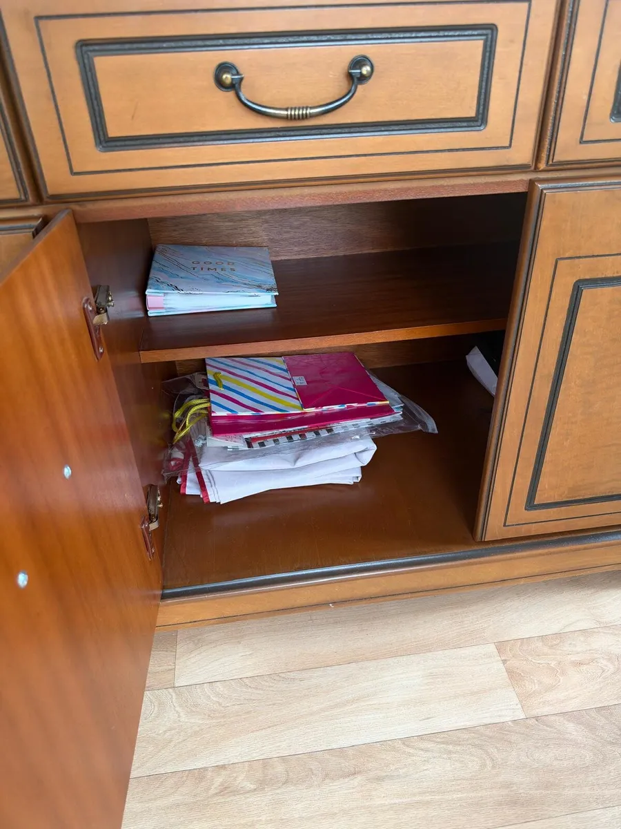 Sideboard - Image 3