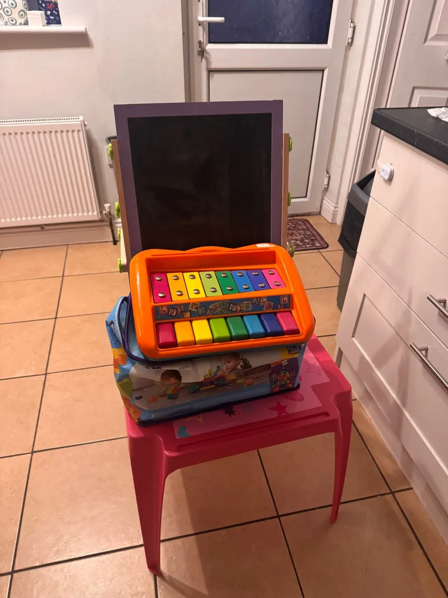 Toys - Image 4