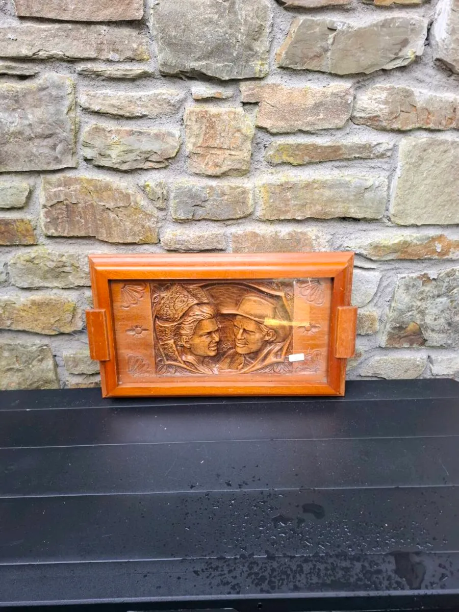 Wood sculpted tray - Image 1