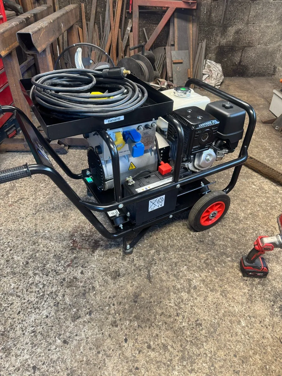 Welder - Image 1