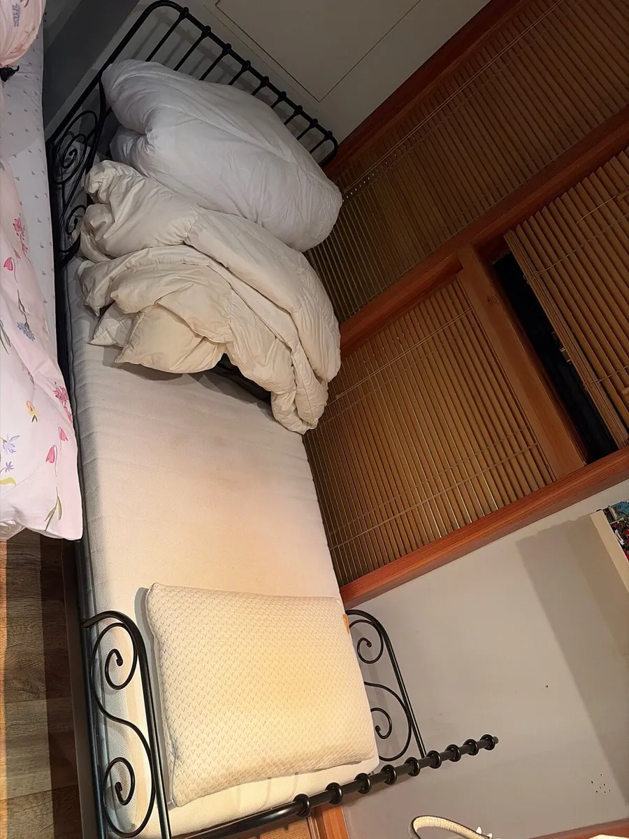 Bed - Image 2