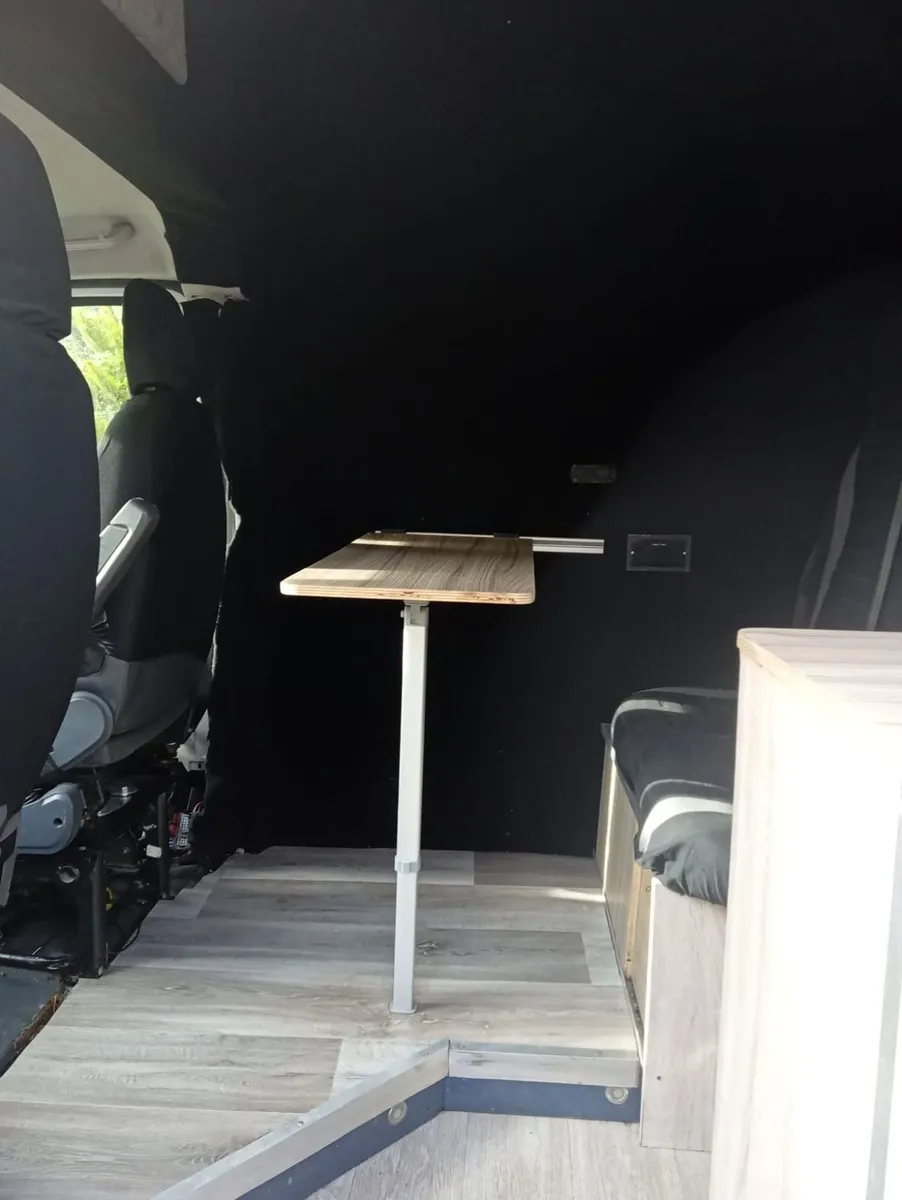 Camper van - Image 4