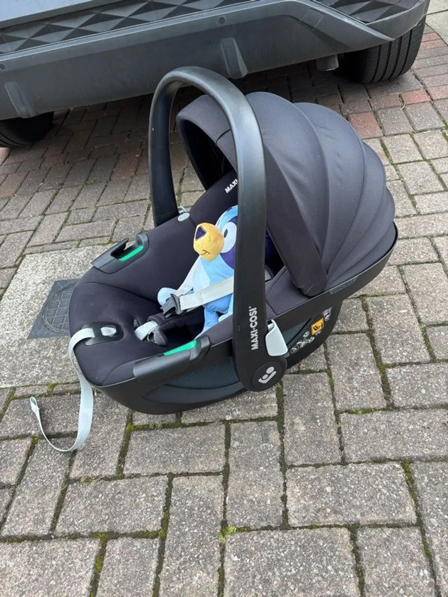 Maxi Cozi 360 pebble - seat and swivel base - Image 2