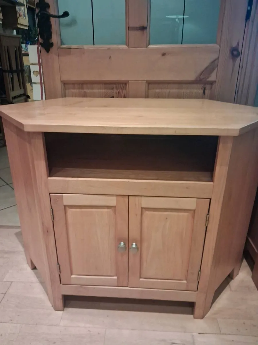 Pine tv corner unit - Image 1